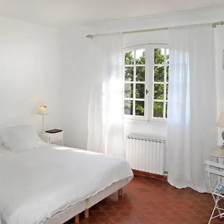 Sainte-maxime Sleeps 11 Pool Air Con Wifi * Sainte-Maxime